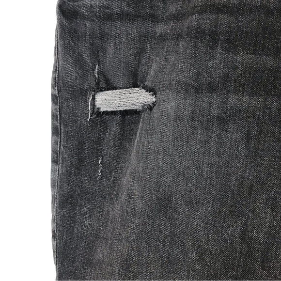 Old Navy Women High-Rise OG Straight Jeans - Picture 3 of 16